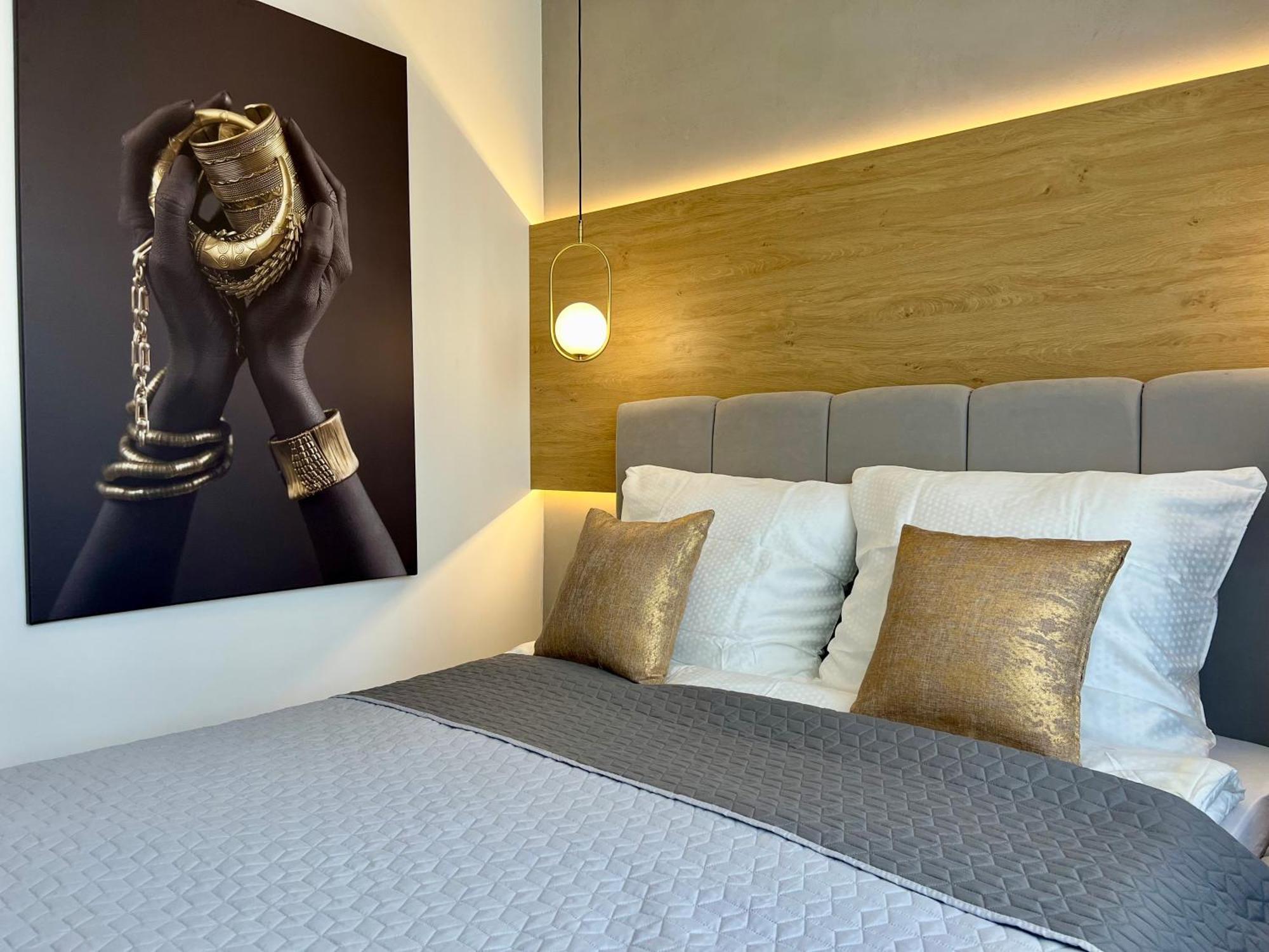 M&S Lux Apartments Kochanowskiego Łódź Buitenkant foto